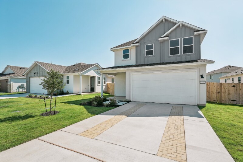 Building Photo - 1112 Yaupon Holly Dr