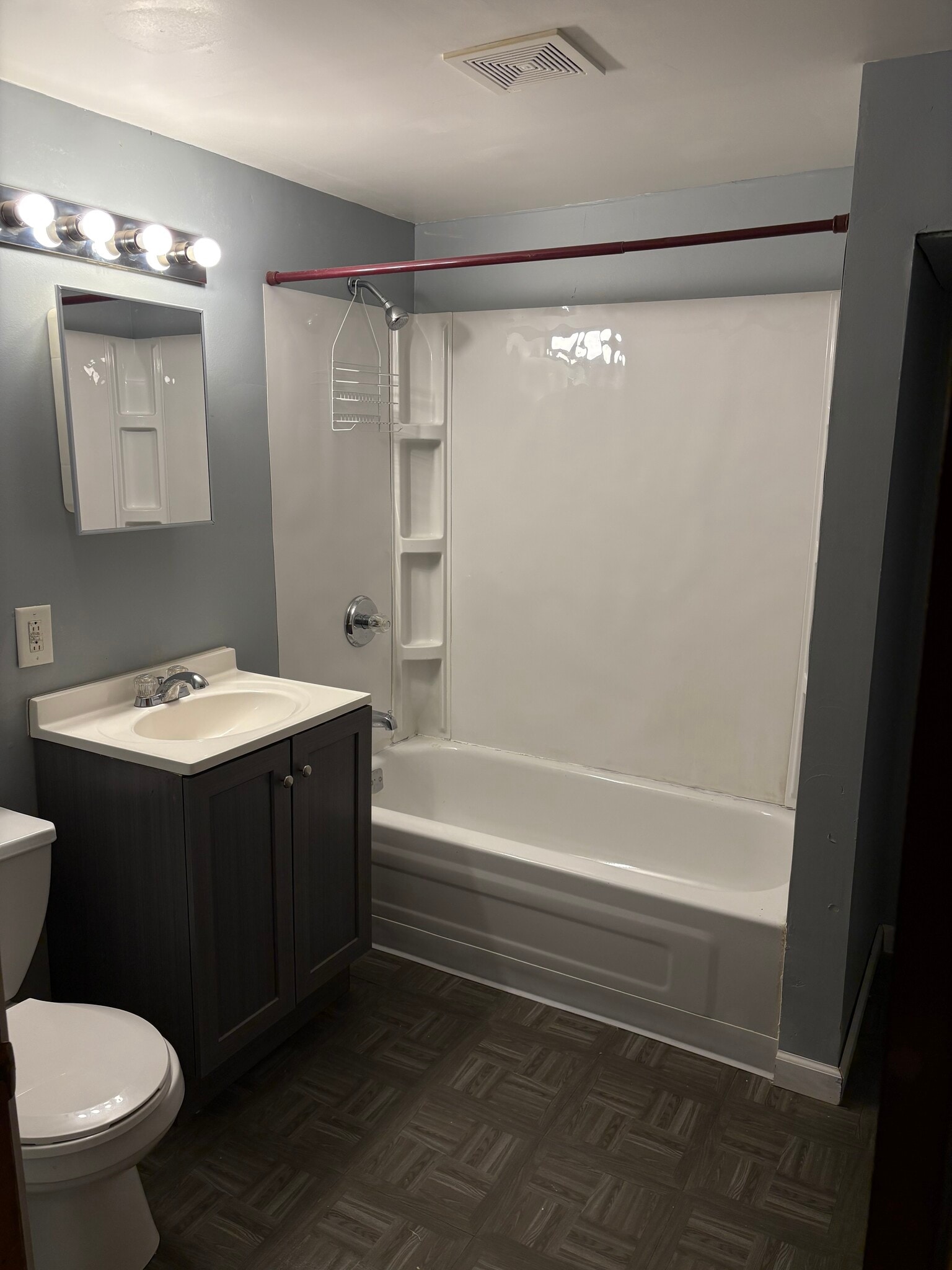 Basement bathroom - 1728 Roosevelt St