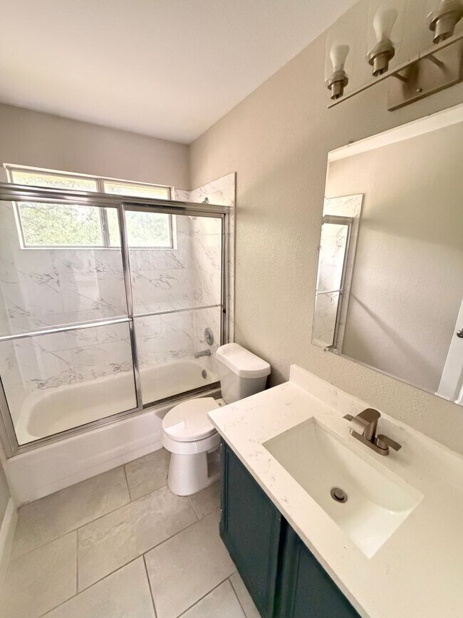 Building Photo - 6945 Hickory Creek