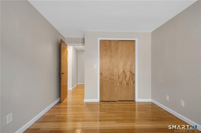 Building Photo - 115 S Main St