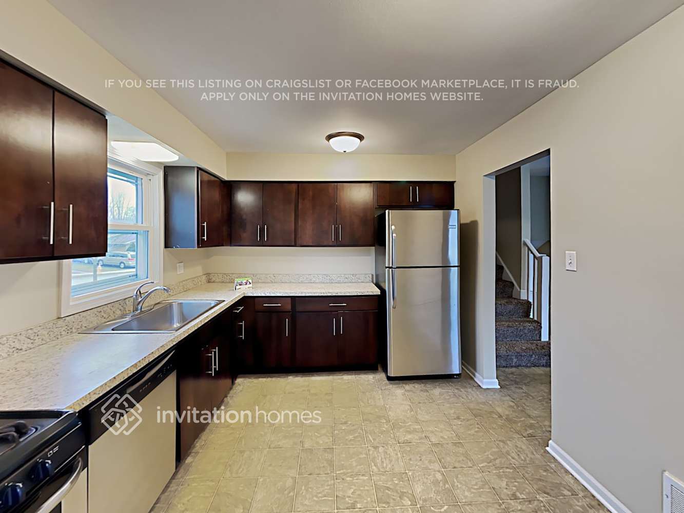 Building Photo - 240 Hale St