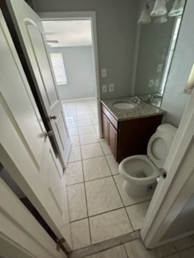 Building Photo - Large  3 bedroom, 2 bath pool home.