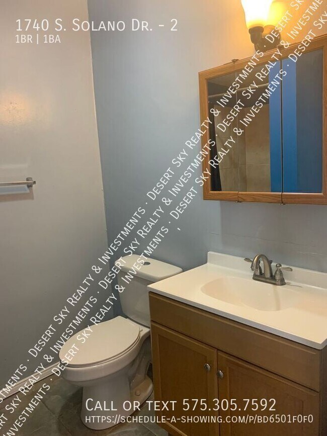 Building Photo - 1740 S Solano Dr