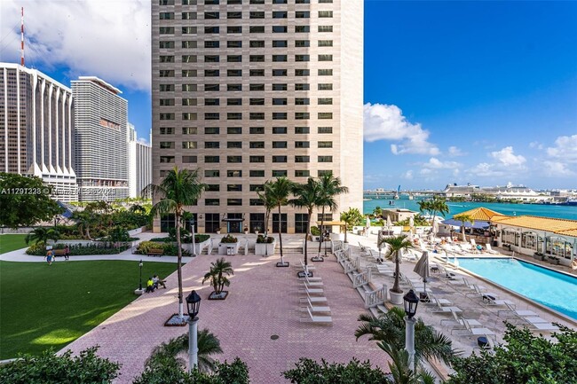 Building Photo - 335 S Biscayne Blvd
