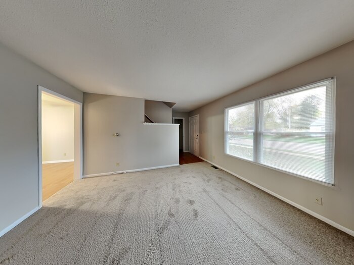 Building Photo - 1207 Greenfield Dr