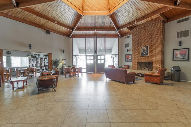 Building Photo - 7436 E Chaparral Rd