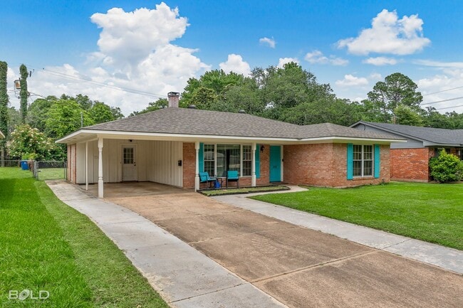 Building Photo - Adorable 3 bed 2 bath in Broadmoor Area!