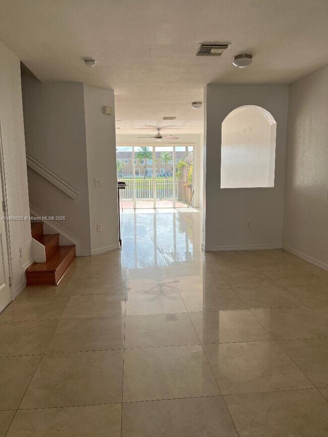 Building Photo - 7109 SW 166th Pl