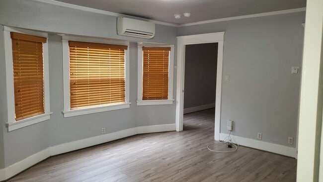 Building Photo - 2223 Terrace Heights Ave