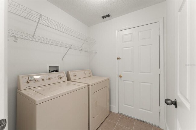 Building Photo - 13050 Prairie Meadows Dr