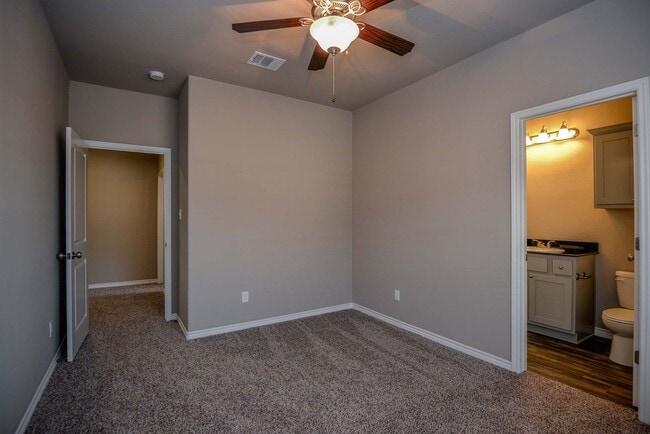 Building Photo - NOW PRE-LEASING FOR FALL 2026!! Don't miss...