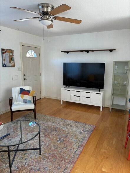 Building Photo - 3324 Fillmore St