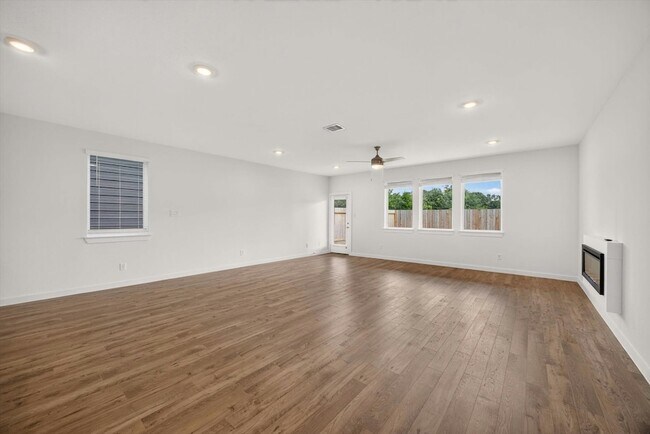 Building Photo - 28126 Meadowlark Sky Dr
