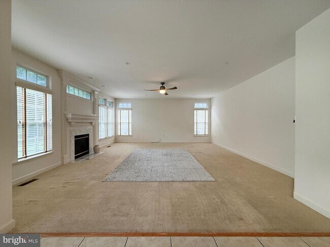 Building Photo - 4415 Medallion Dr