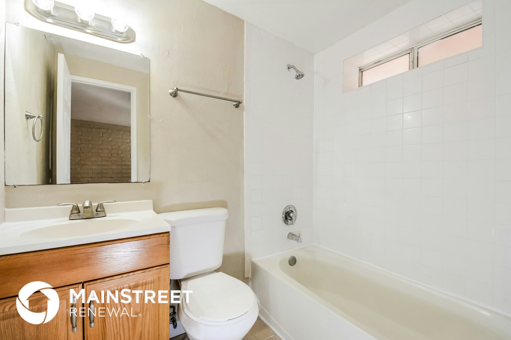 Building Photo - 333 Inez Dr