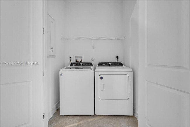 Building Photo - 8353 NW 7th Pl