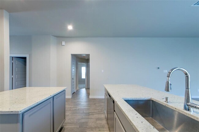 Building Photo - 5630 Silverleaf Oak Ln