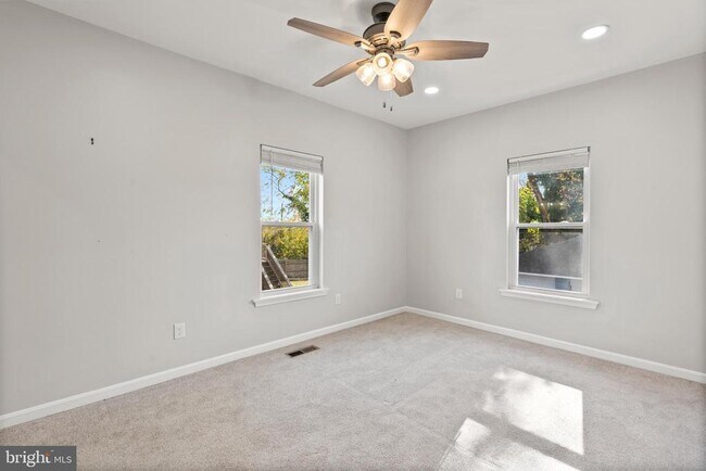 Building Photo - 3809 W Cold Spring Ln