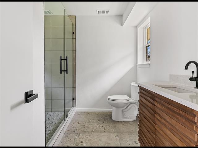 Building Photo - 7607 Meadow Oaks Dr