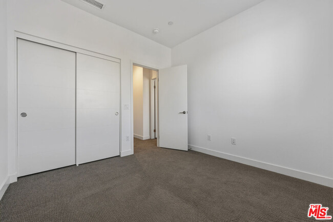 Building Photo - 9942 Artesia Blvd