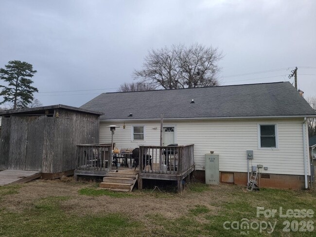 Building Photo - 201 Eastwood Dr