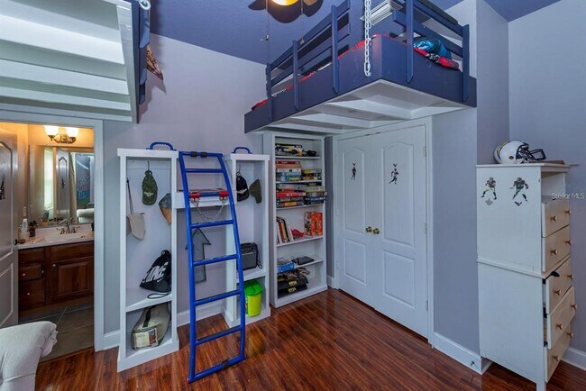 Building Photo - 5050 Silver Charm Terrace