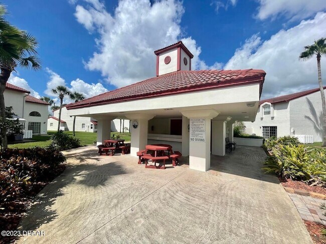 Building Photo - 200 Florida Shores Blvd
