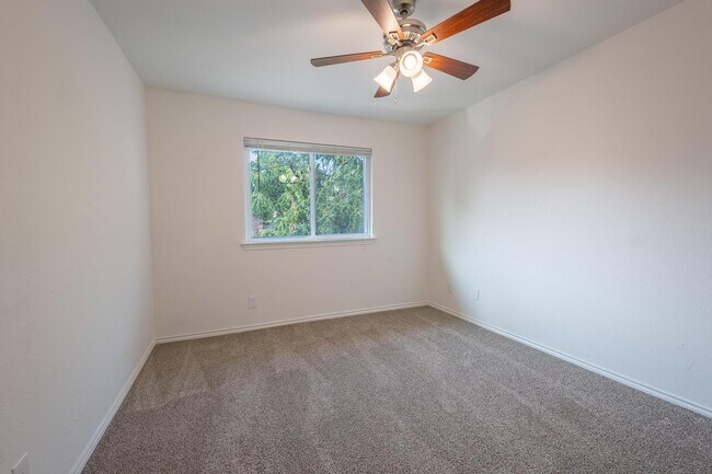 Building Photo - 9348 Highedge Cir
