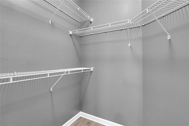 Building Photo - 12837 Madison Pointe Cir