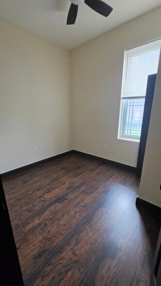 Building Photo - 178 Brunswick Ave