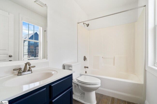 Building Photo - 309 Echols St