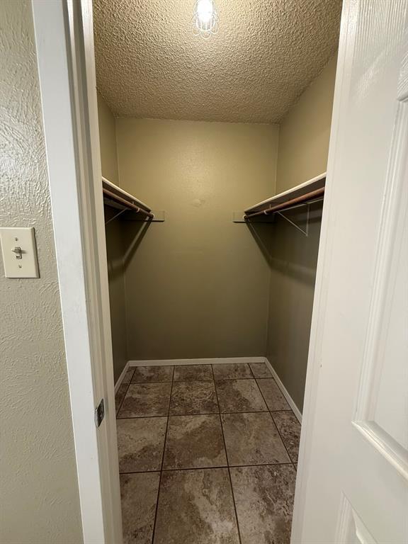 Building Photo - 7405 Ceylon Ct