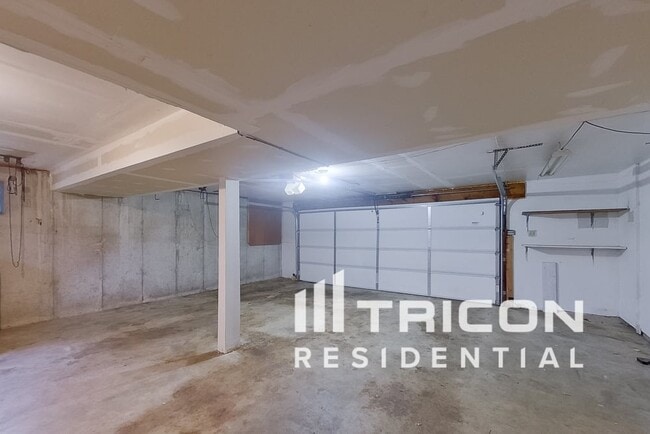 Building Photo - 1563 Park Ridge Ln