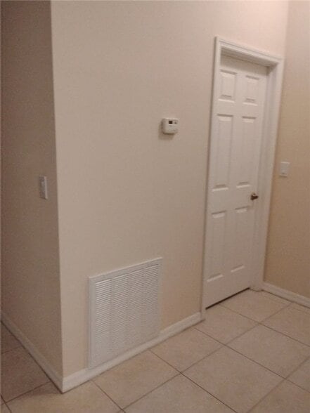 Building Photo - 707 46th Square