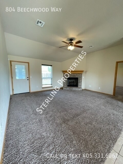 Building Photo - 804 Beechwood Way