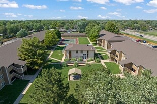 Building Photo - Crosswinds Villas
