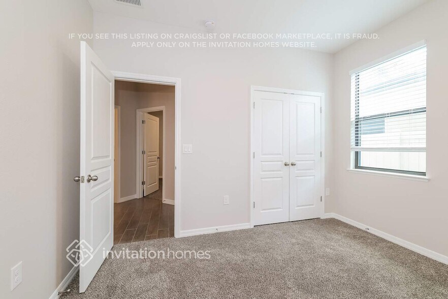 Building Photo - 5166 Sassari Ave