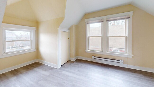 Building Photo - 2681 E 126th St