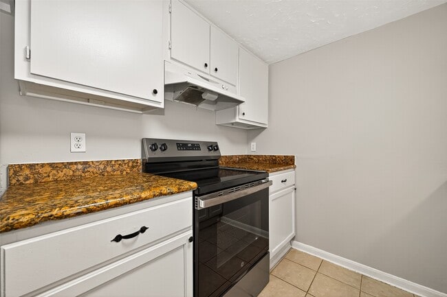 Building Photo - 9022 Wilcrest Dr