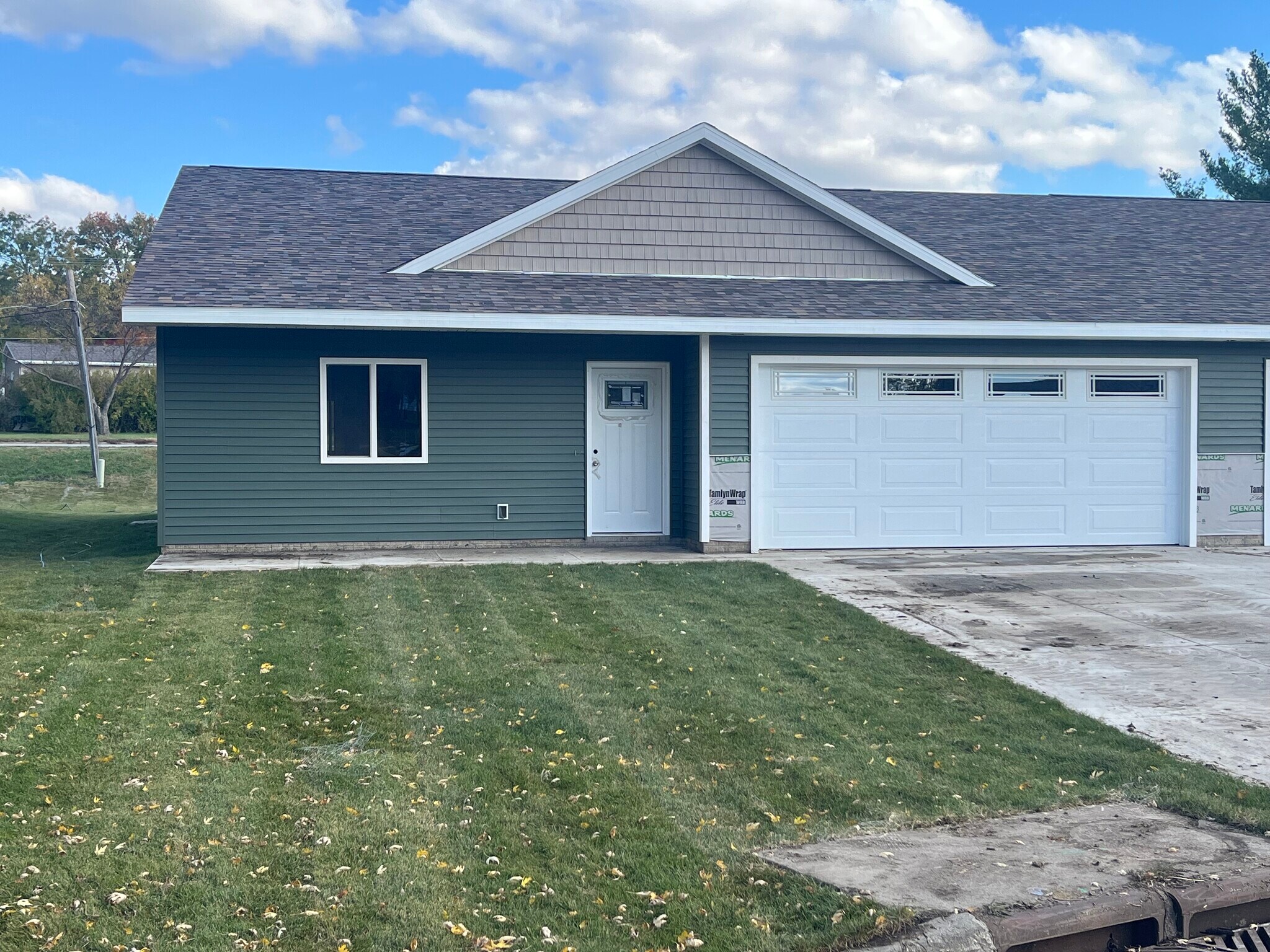 Building Photo - 1506 Delta Dr