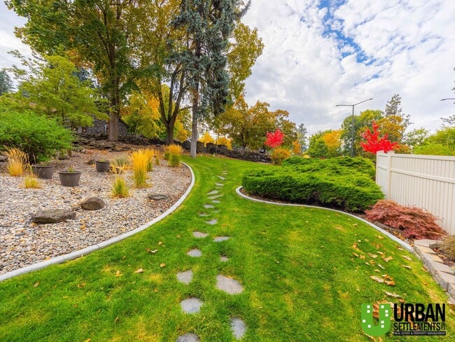 Building Photo - Spacious 2 Bedroom, 2 Bath Condo with Modern Comfort and Style