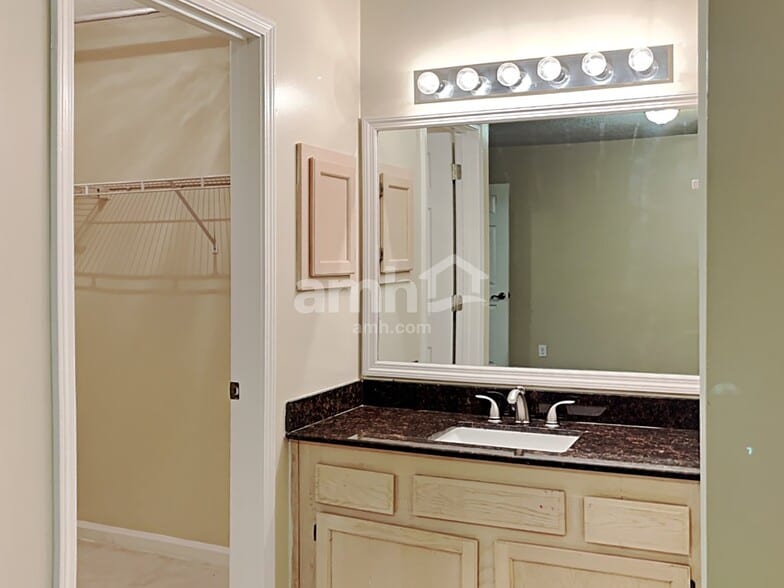 Building Photo - 7757 MacDougall Dr