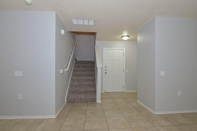 Building Photo - 7421 Elk Pass Dr