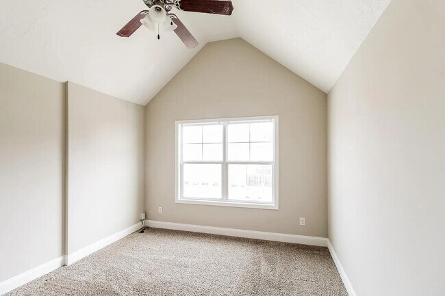 Building Photo - 4244 Valencia Ln