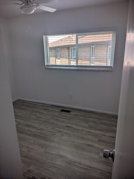 Building Photo - 1445 N Amiron Way