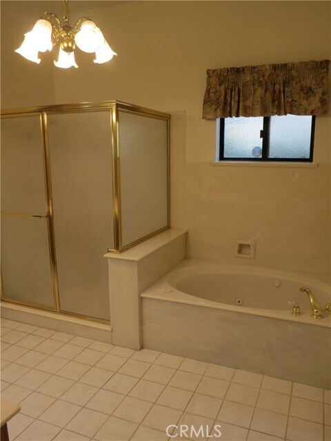 Building Photo - 713 Pamela Cir