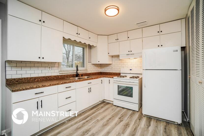 Building Photo - 608 Palace Ln