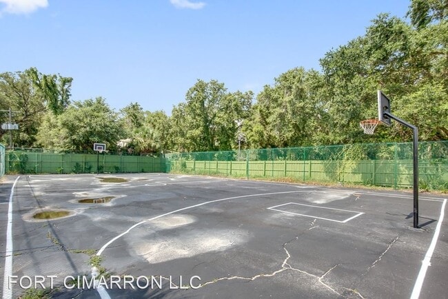 Building Photo - 830 Arlington River Dr