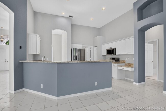 Building Photo - 10031 Lexington Estates Blvd