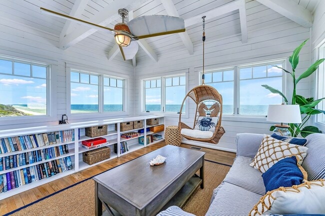 Building Photo - 850 Gulf Shore Dr